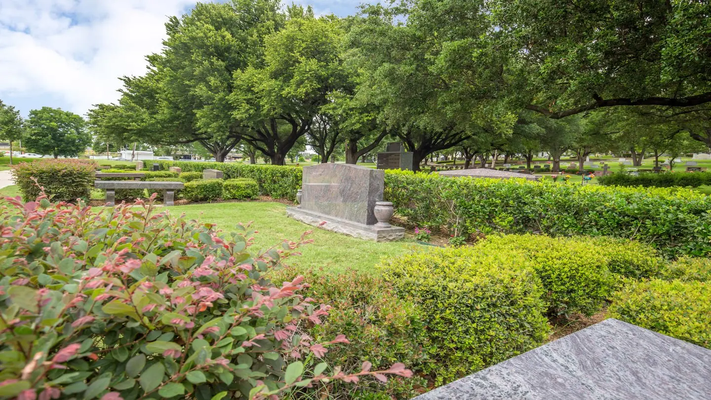 Laurel Oaks Funeral Home Reviews Draw National Attention Online